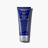 100-mililitrska tuba Kiehl's Facial Fuel Energizing Scrub na belem ozadju.