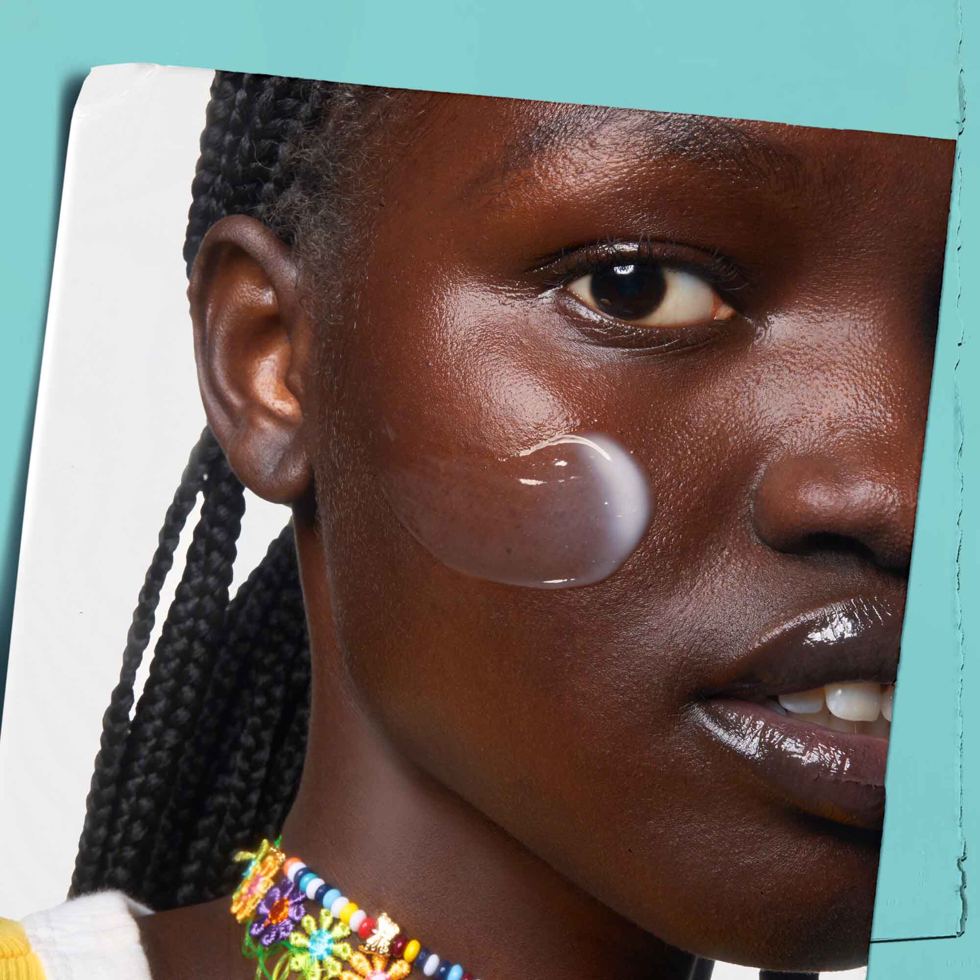 Expertly Clear Blemish-Treating & Preventing Lotion se nanaša na kožo.