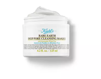 Kiehl's Rare Earth globoko čistilna maska v beli embalaži, namenjena minimiziranju por in globinskemu čiščenju kože.